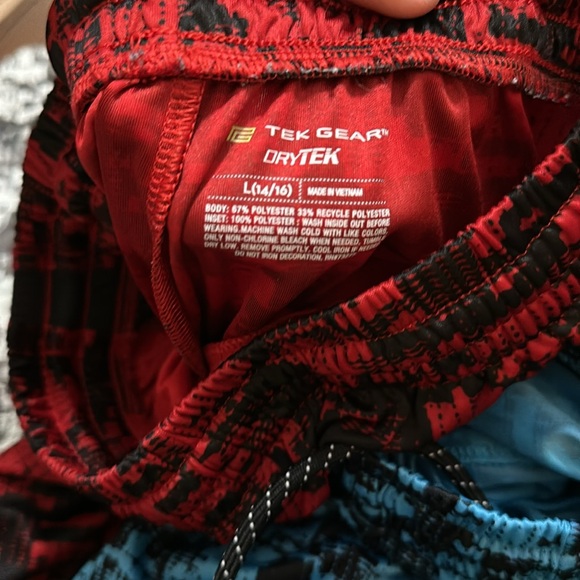 Boys size L Shorts (4) - Picture 5 of 6